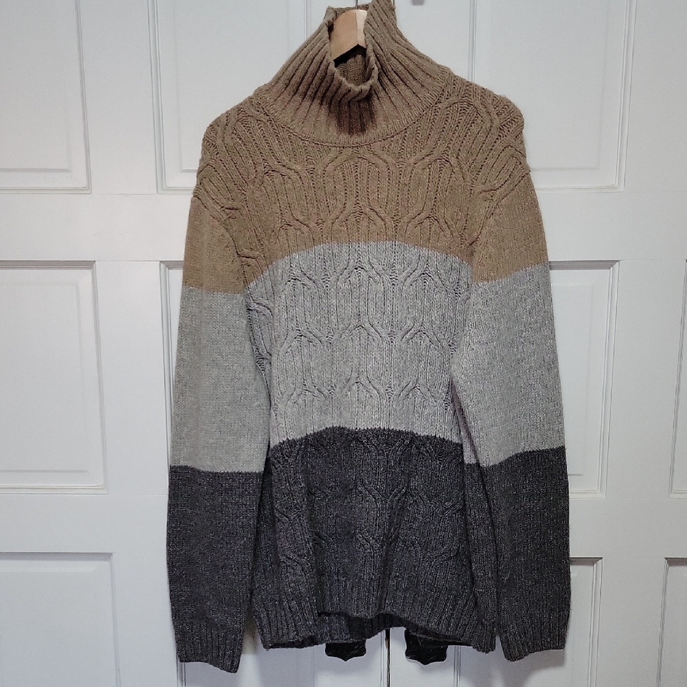 Tasso Elba Tan and Gray Turtleneck Sweater